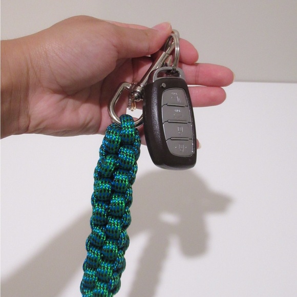 Paracord keychain, bag charms - Picture 3 of 6